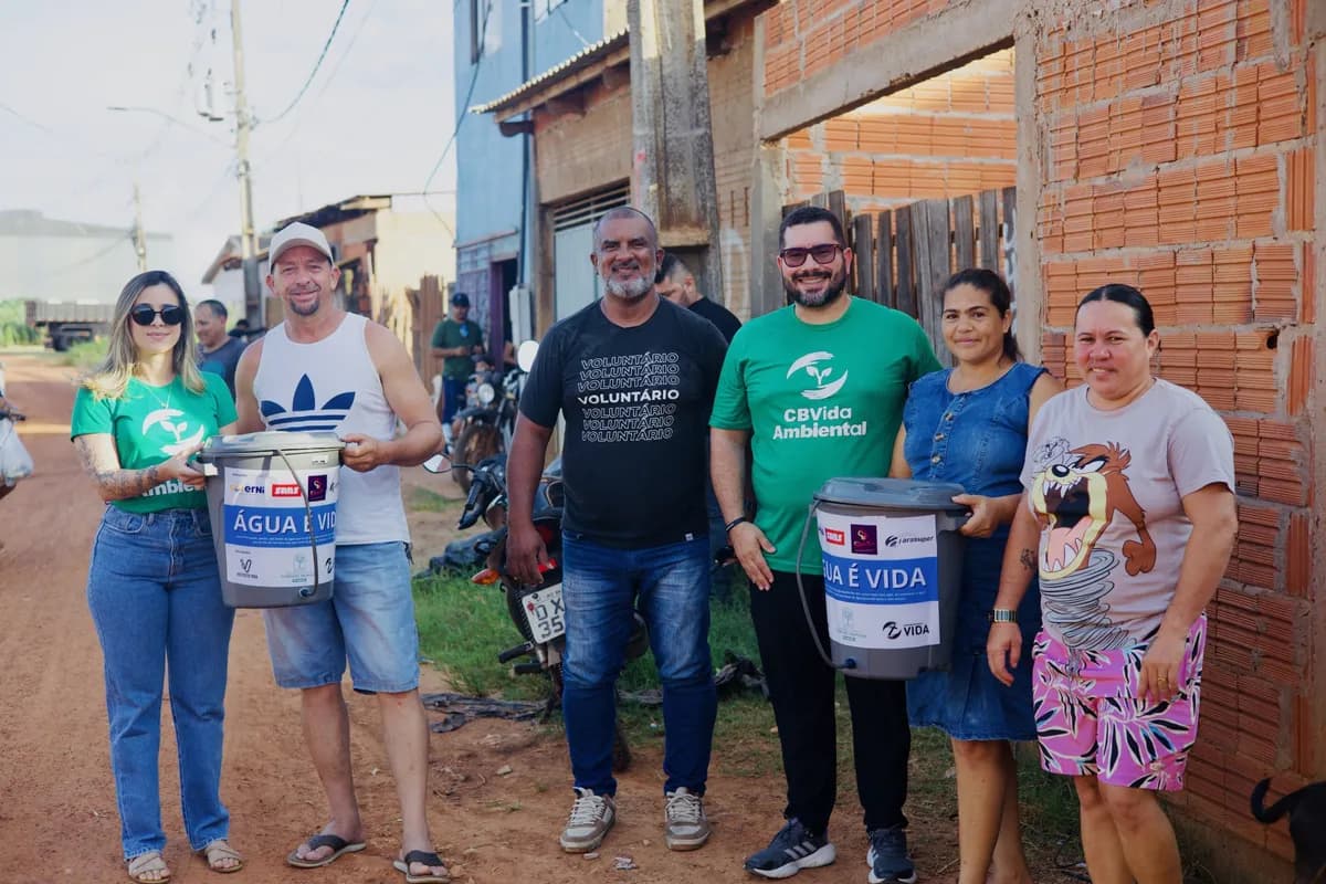 Entrega de filtros de água potável